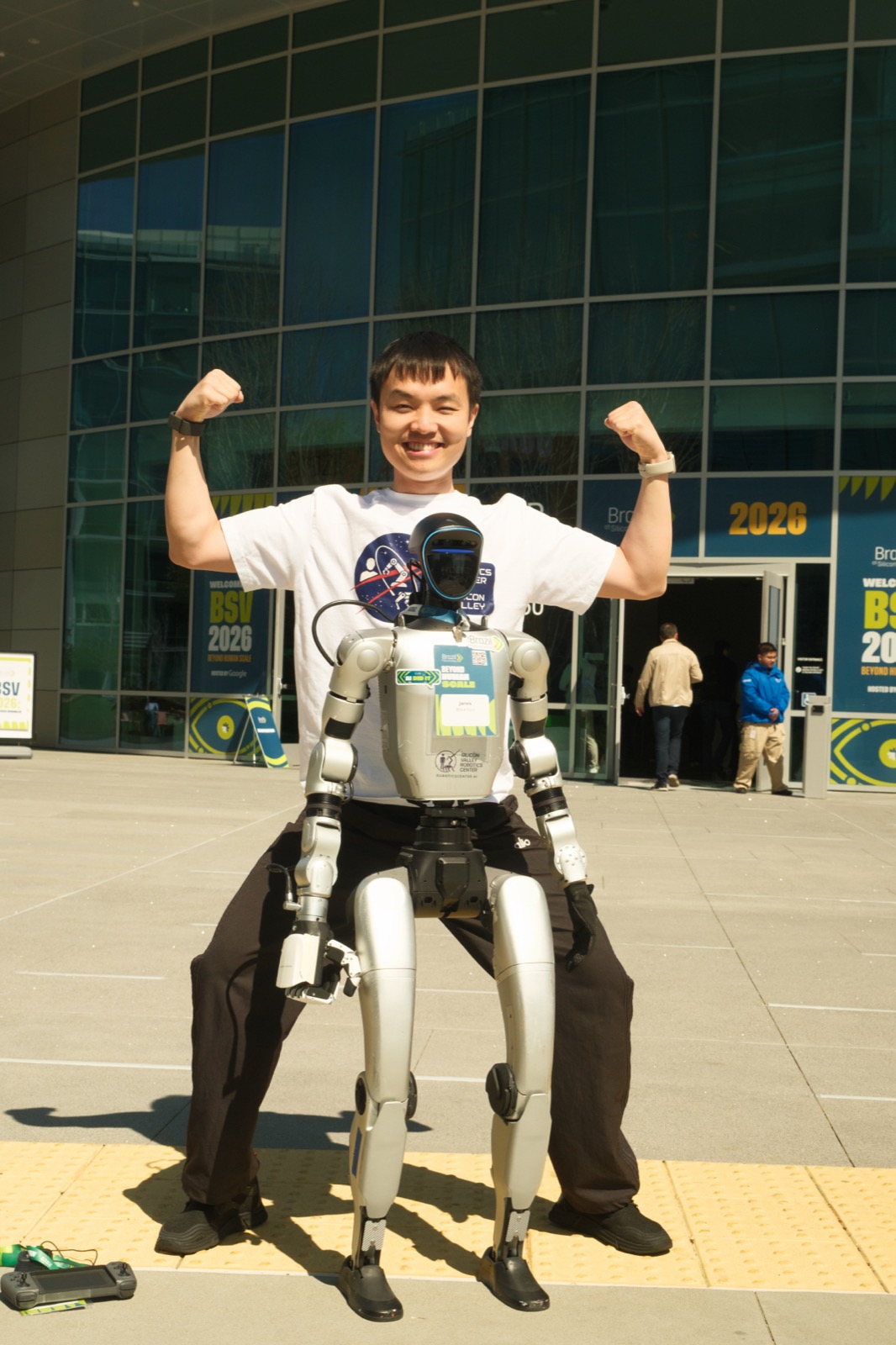Jerry Huang with Unitree G1 humanoid robot at BSV 2026